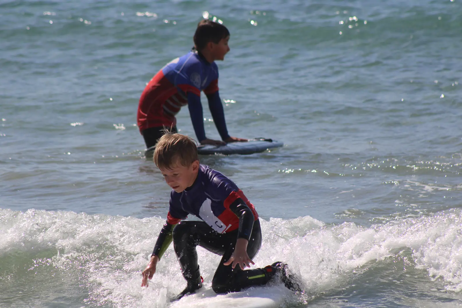 Stage de surf enfants pendant les vacances